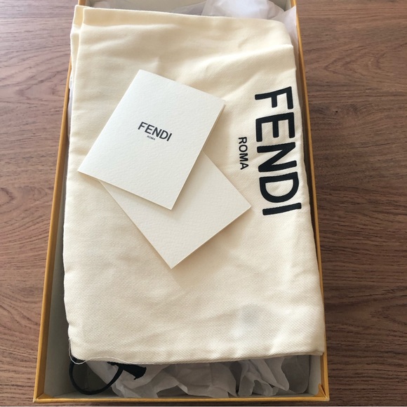 NIB $1150 Fendi graphy Platform Slide Sandal (Women) in White/Gold - size 37! - Picture 14 of 15